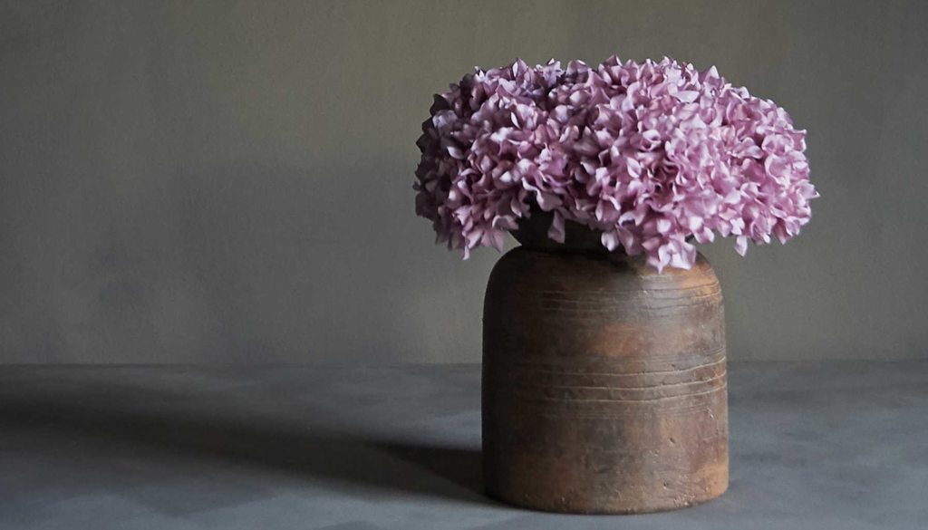 How to style artificial flowers at home